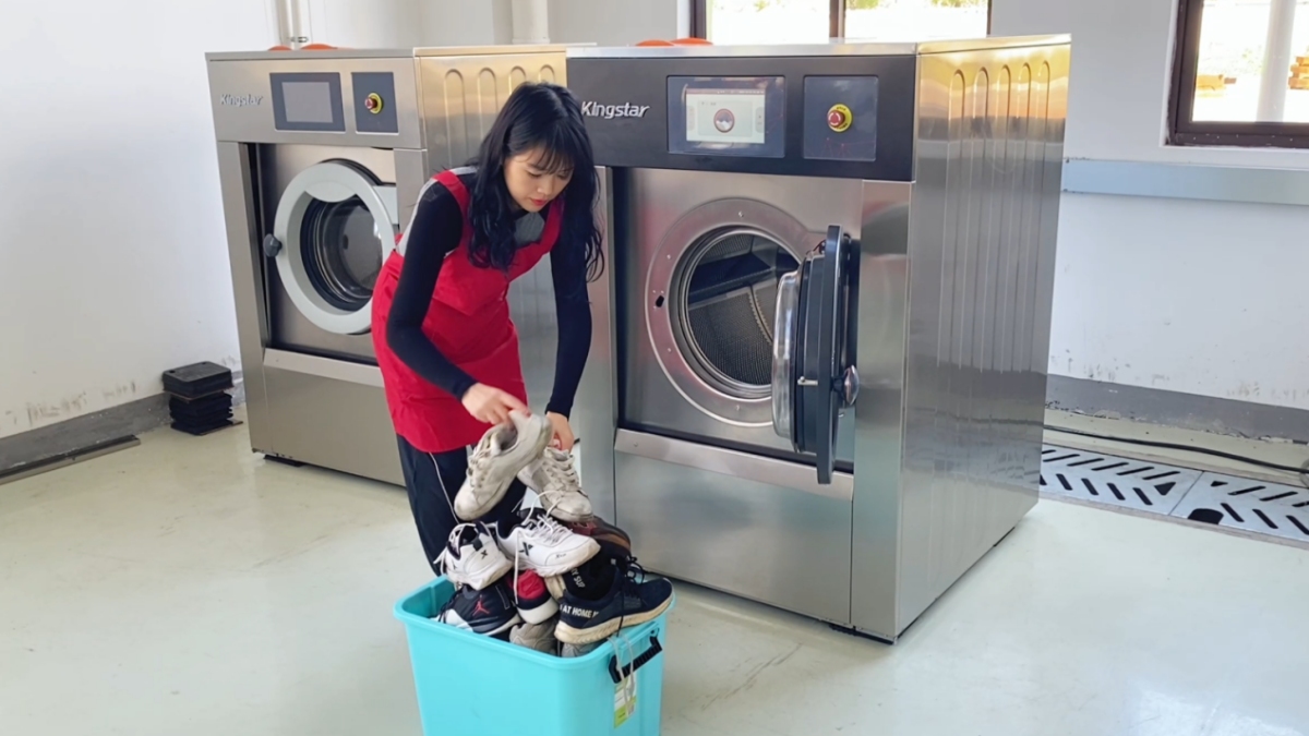 Shoe Types Fit for Washing Machines: Specific Cleaning Methods & Program Setup