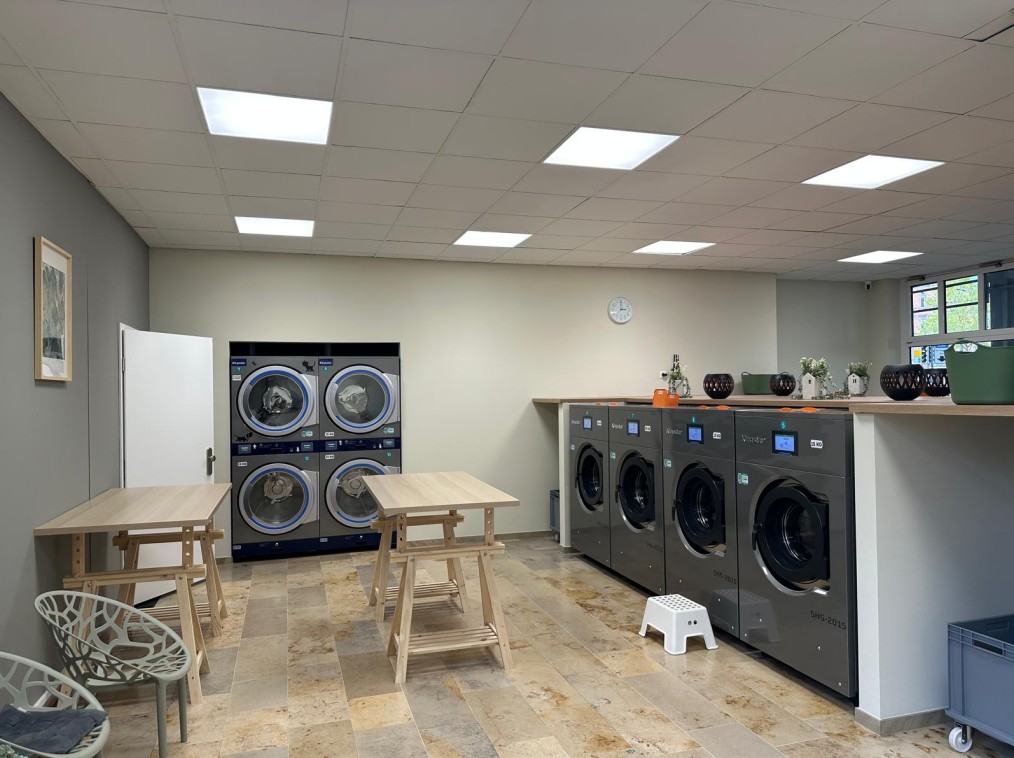 The Ultimate Guide to Industrial Laundry Solutions: Equipment, Processes, and Efficiency